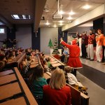 « La pâtisserie fabuleuse de la forêt des pins » : un spectacle offert par les BTS MCO pour les élèves des écoles Robin et Saint-Louis